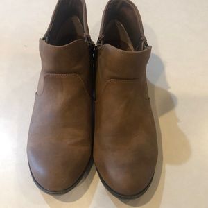 American Rag booties brown size 7.5